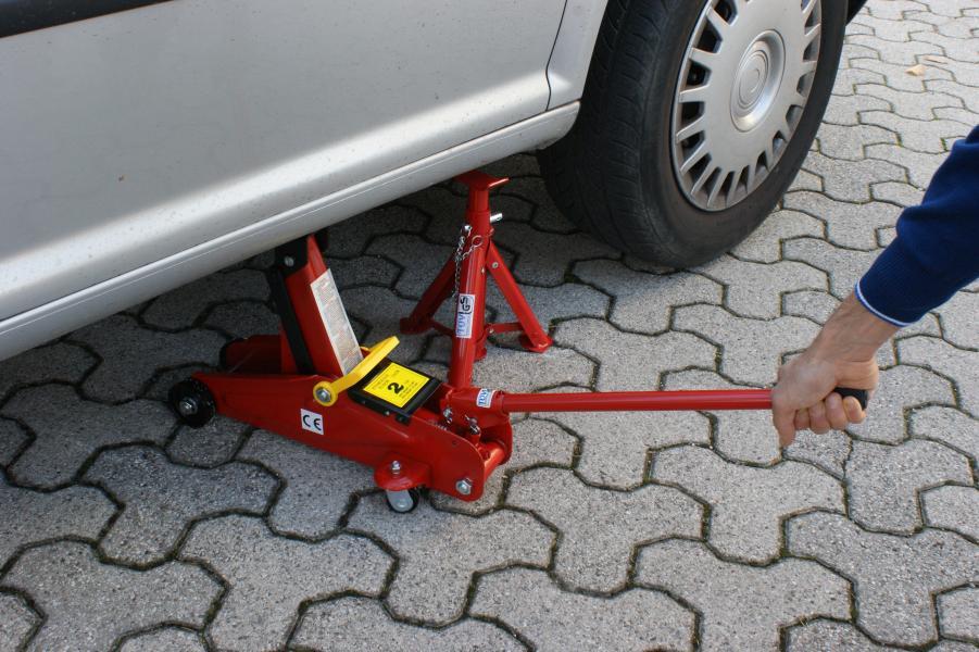 Cric idraulico a carrello 20 q - immagine 4