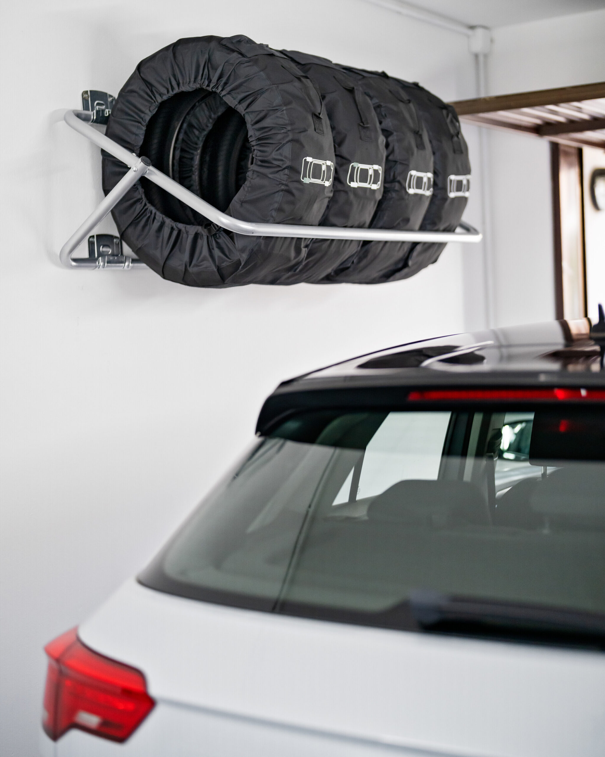 XL foldable rack, supporto porta gomme e cerchioni da parete richiudibile - immagine 6