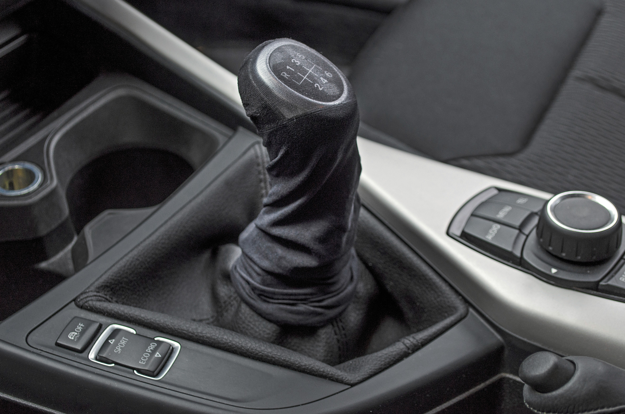 Higenic Gear & Drive, set protezioni antibatteriche per volante e leva cambio - immagine 7