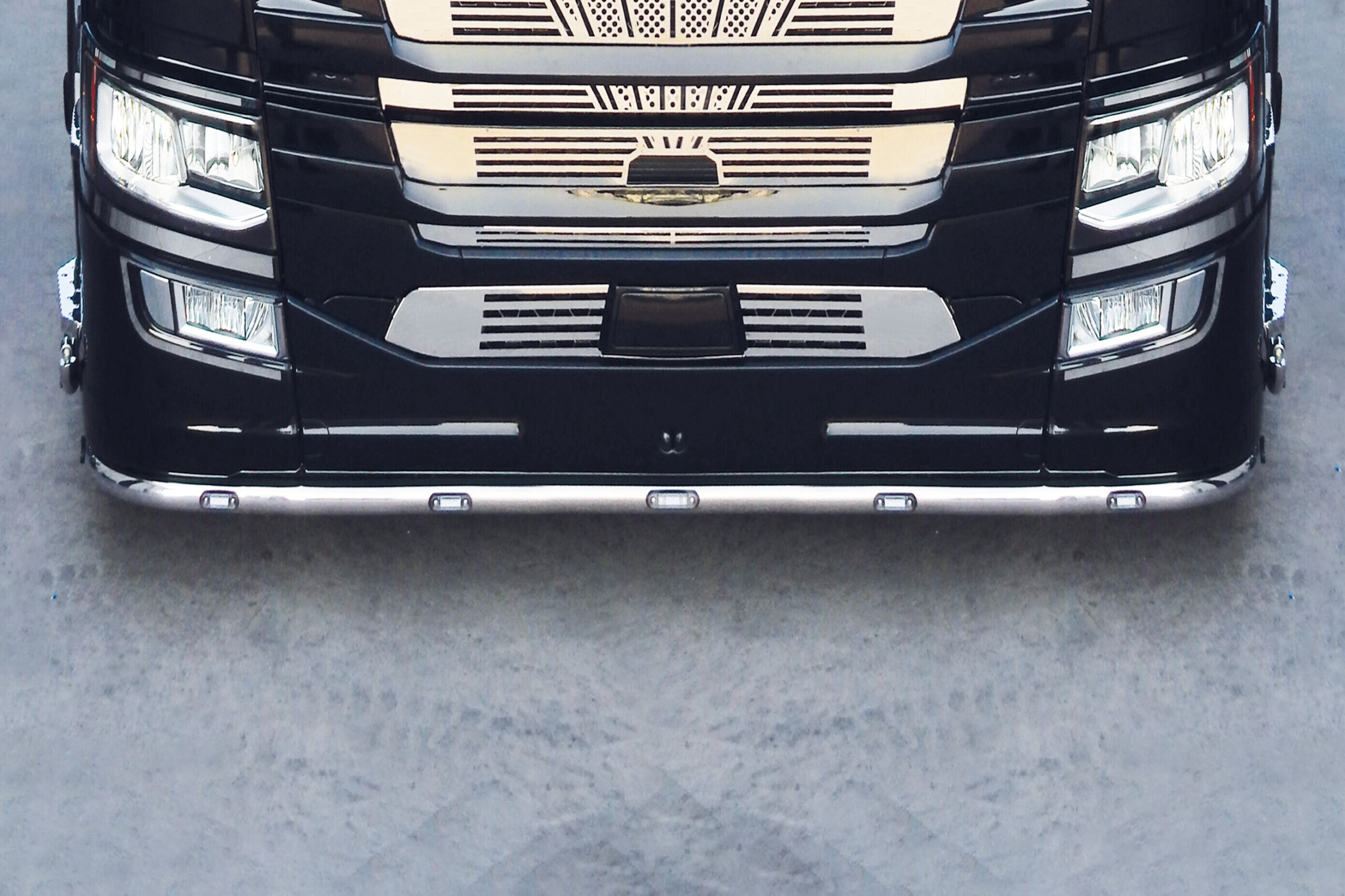 Barra paraurti, standard, 9 fori - compatibile per Scania G Serie 7 - New Generation (01/18>) Paraurti piccolo - Scania R Serie 7 - New Generation (11/16>02/25) Paraurti piccolo - Scania S Serie 7 - New Generation (11/16>) Paraurti piccolo - immagine 3