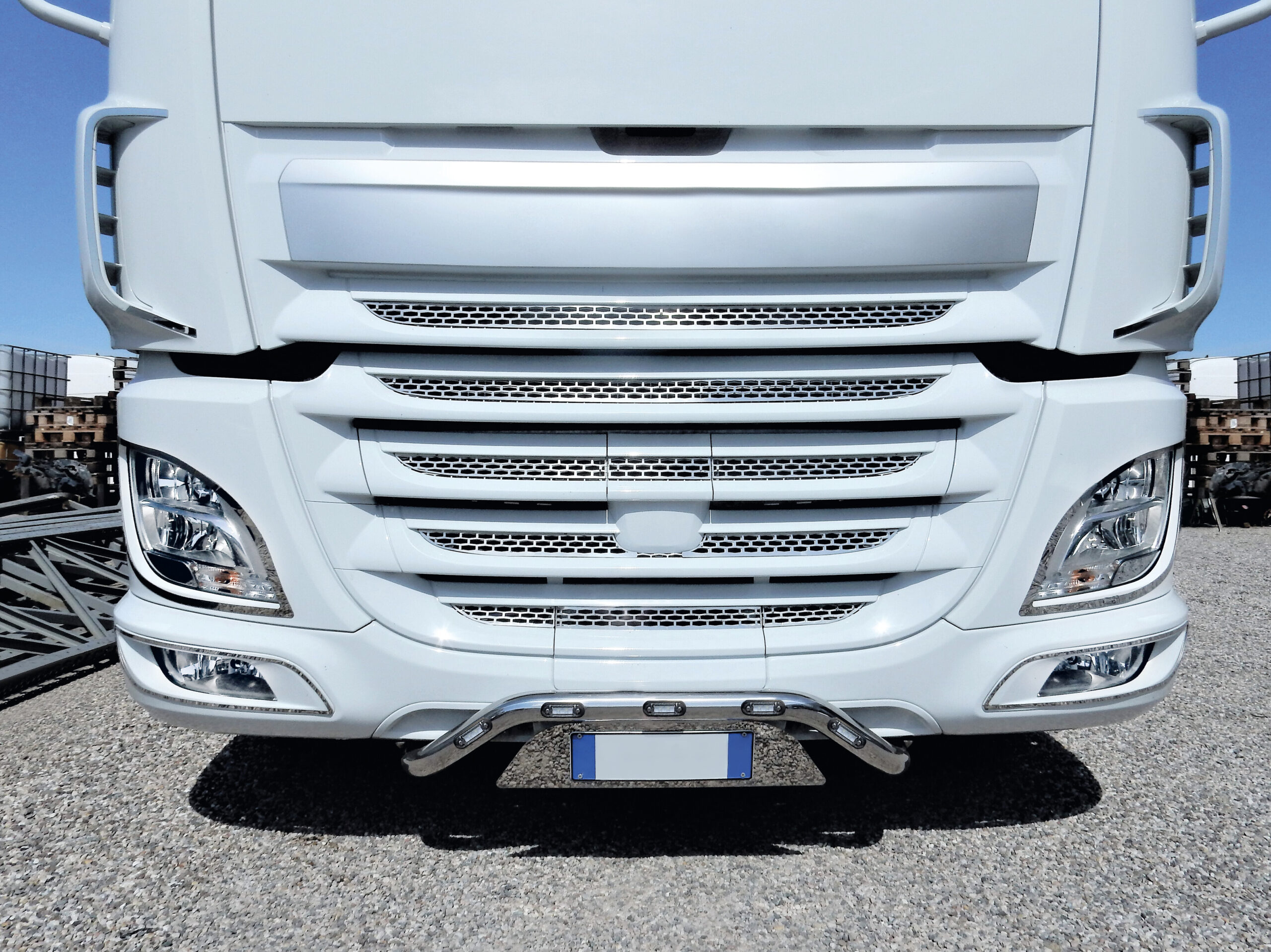 Barra portatarga, 5 fori - compatibile per Daf XF 106 (10/12>05/21) - immagine 2