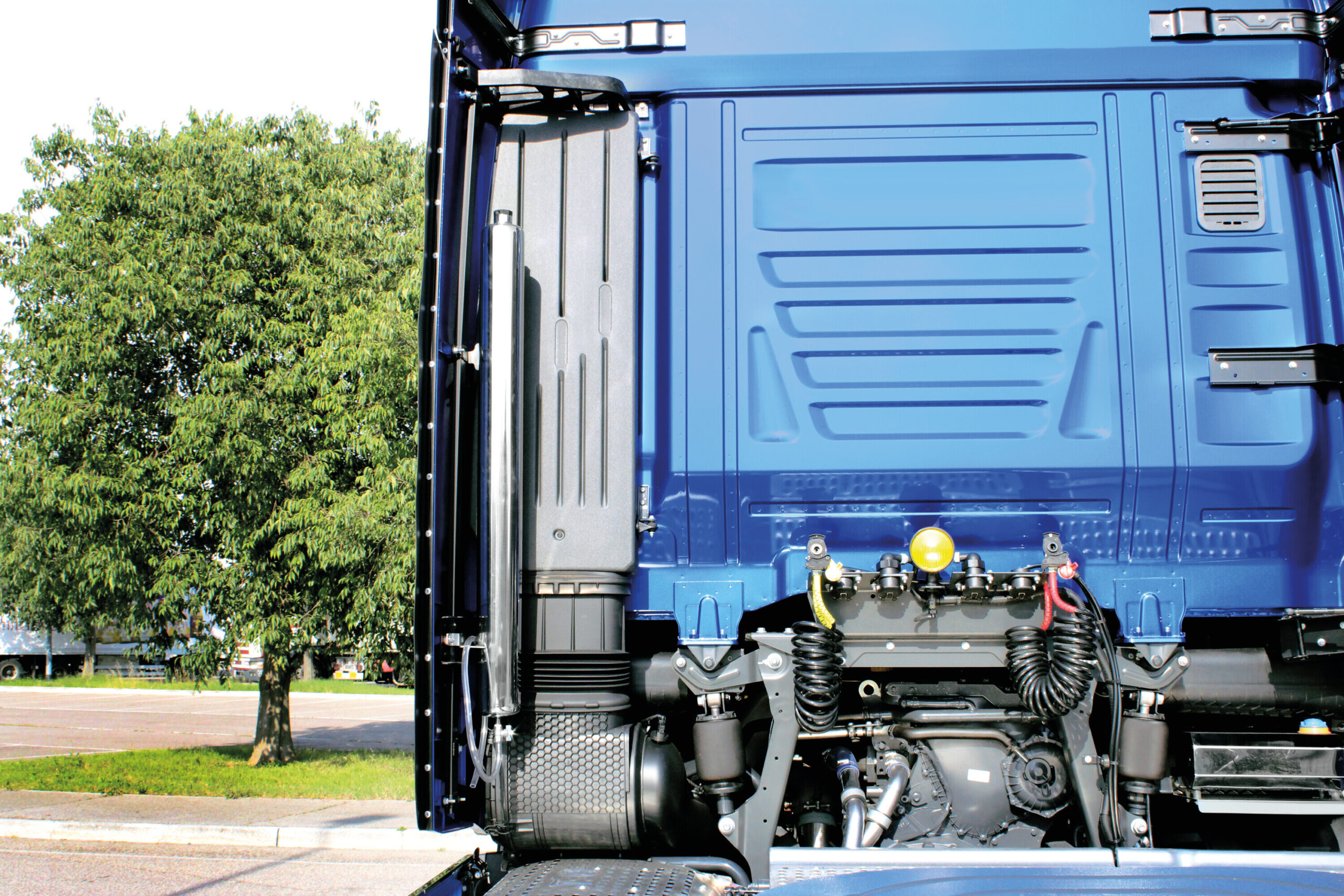 Tanica acqua tubolare - compatibile per Iveco S-Way (10/19>) - immagine 5
