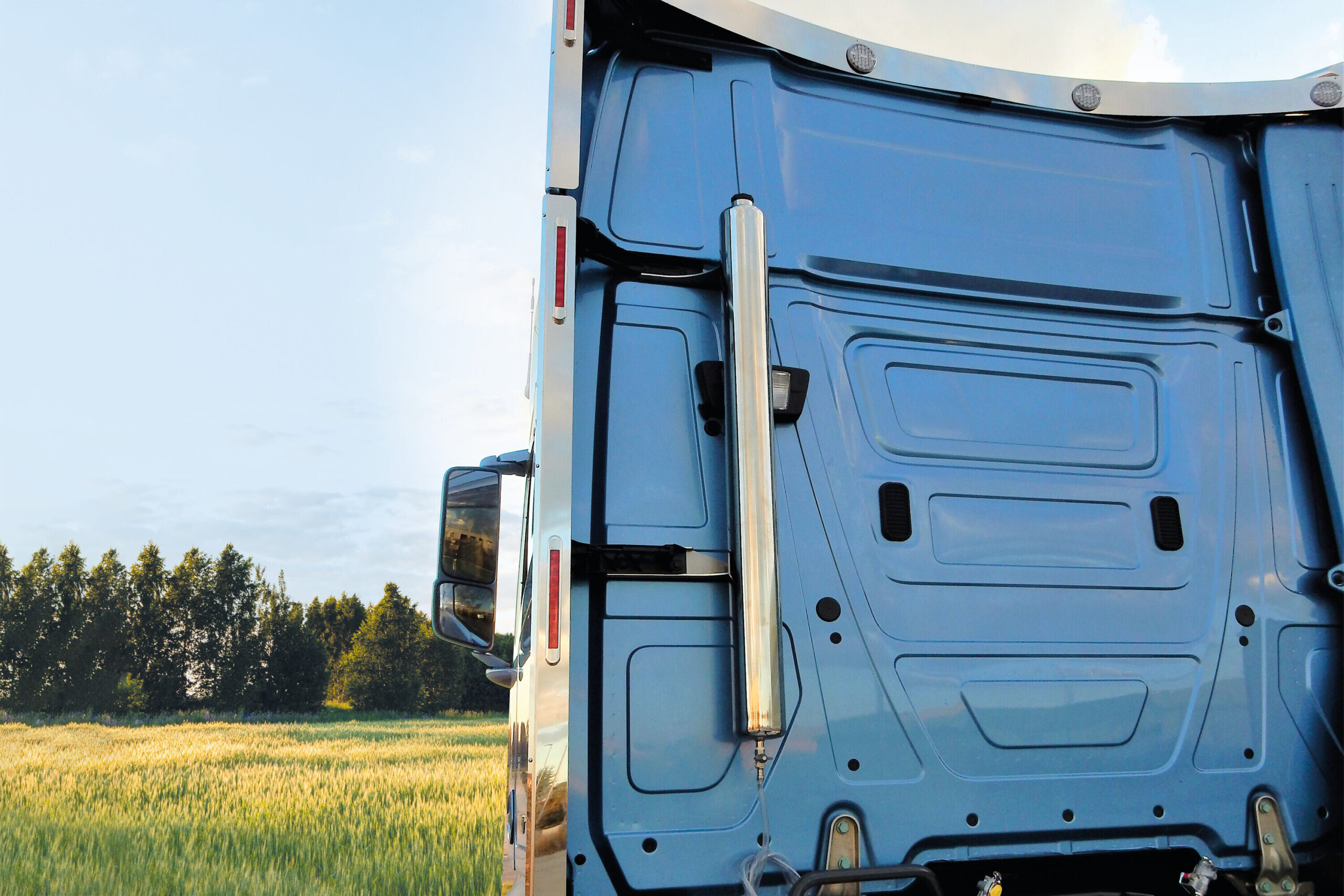 Tanica acqua tubolare - compatibile per Mercedes Actros MP4 (09/11>09/19) - Mercedes Actros MP5 (10/19>) - Mercedes Actros MP5 L (11/21>) - Mercedes Actros MP5 F (11/21>) - Mercedes Actros L ProCabin (12/24>) - immagine 5