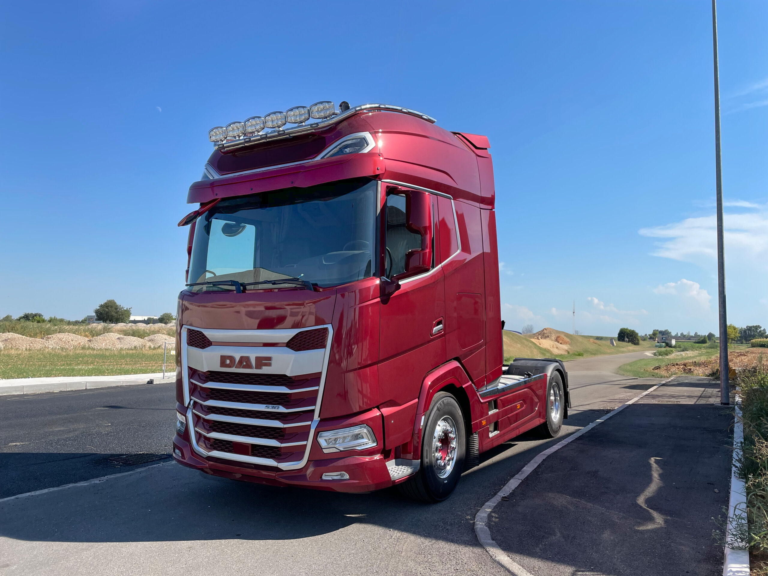 Barra portafari per tetto, standard XL, 13 fori - compatibile per Daf XG+ (06/21>) Tetto da forare - immagine 2