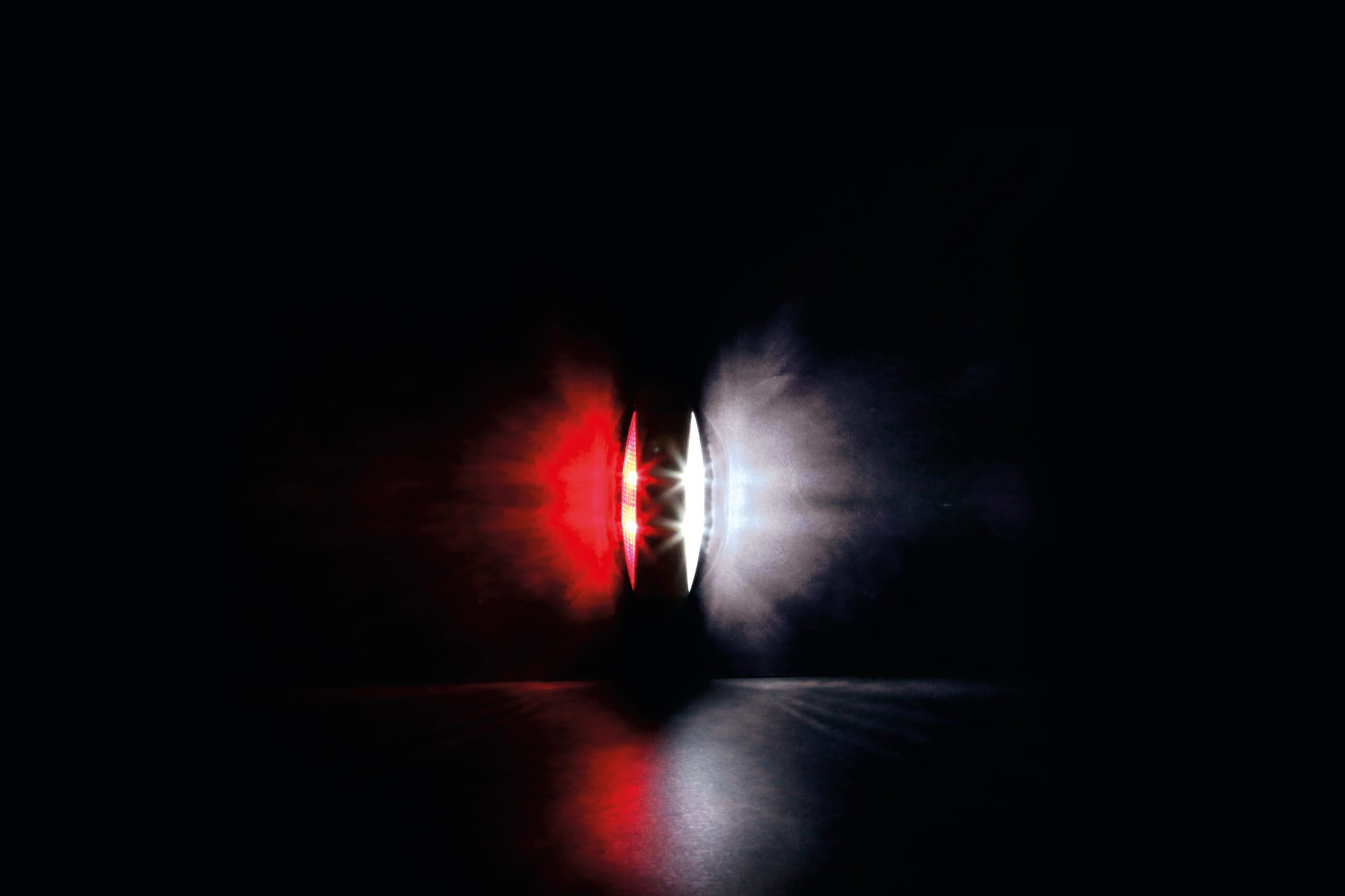 Luce ingombro - 4 Led - 12/24V - Bianco/Rosso - Scocca bianco - immagine 4
