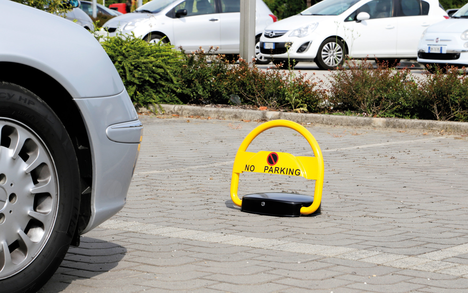 Barriera di parcheggio automatica con telecomando - Batteria - immagine 10