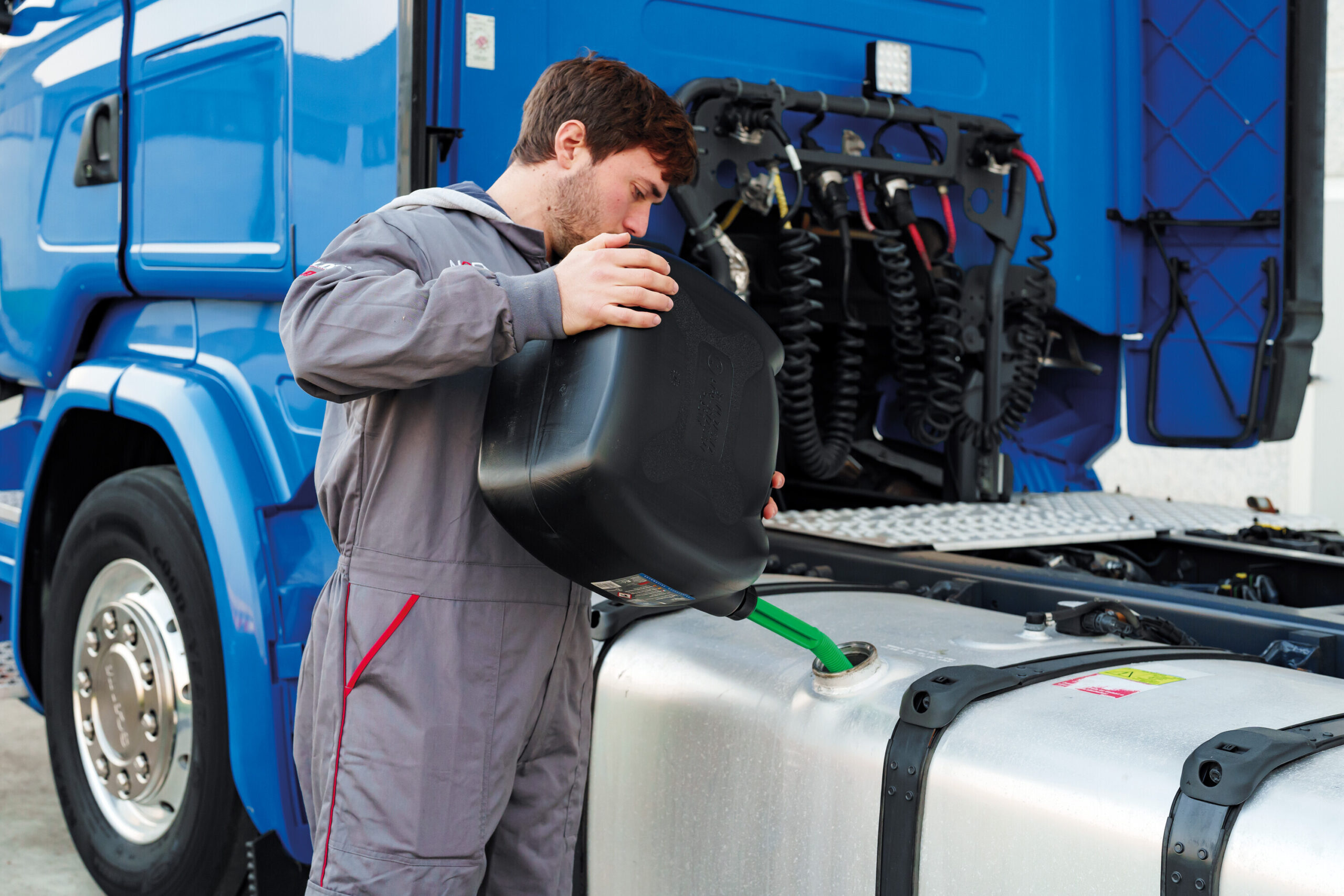 Tanica carburante completa di travasatore - 20 L - immagine 3