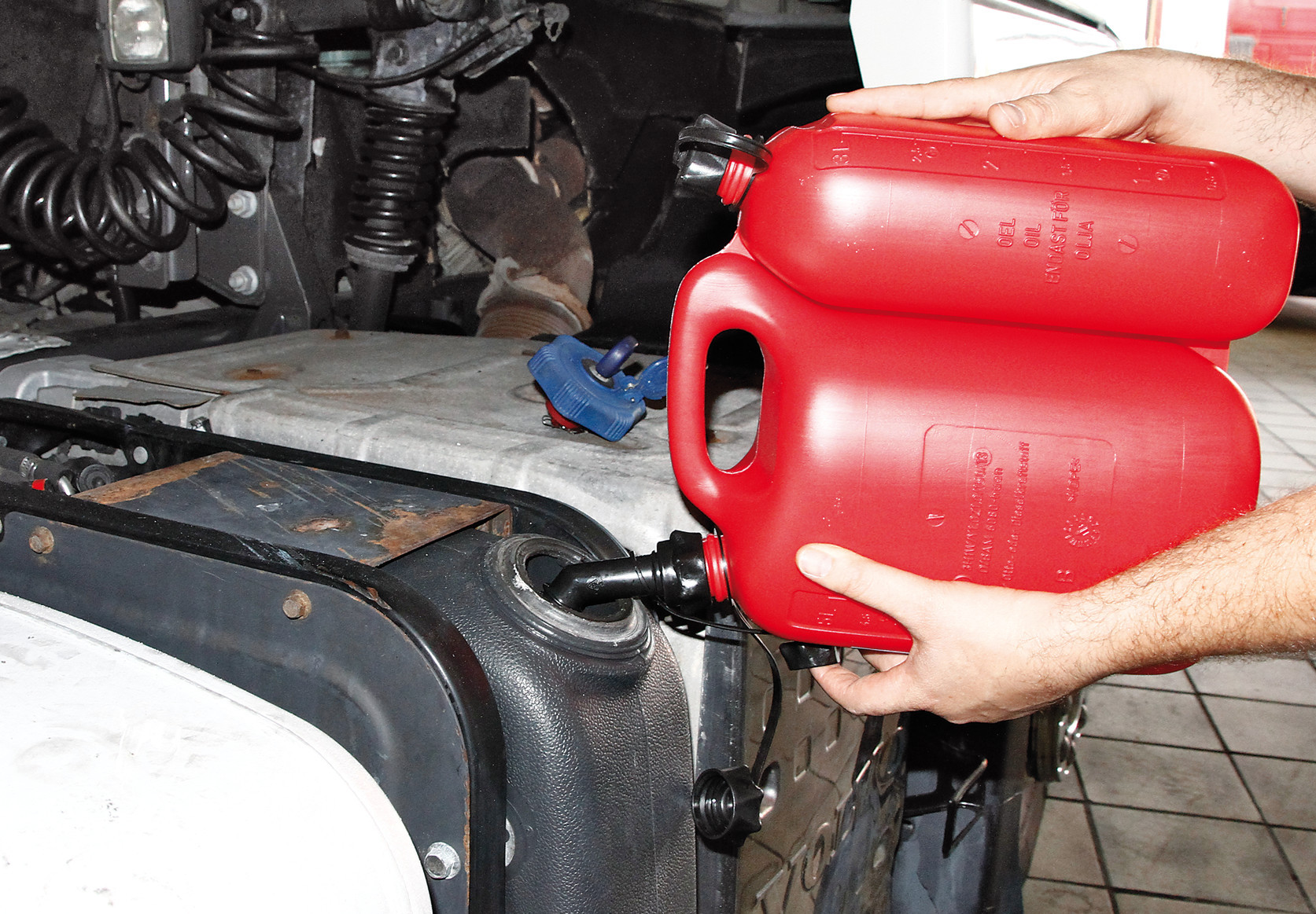 Tanica carburante a 2 comparti - 5,5+3 L - immagine 6