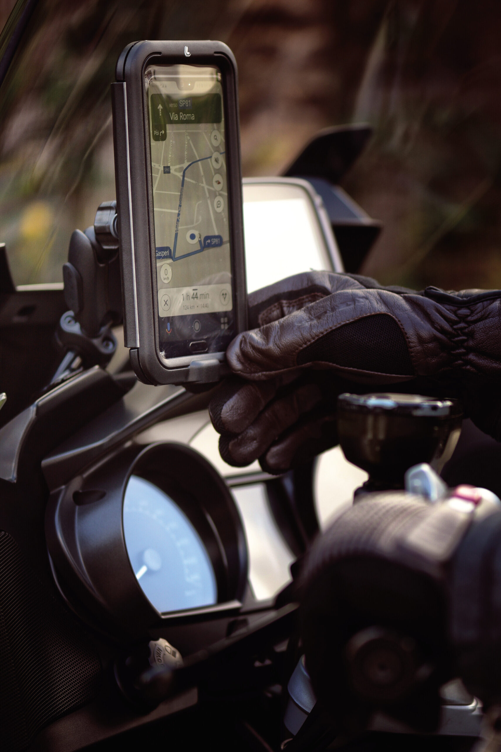 Case, custodia rigida universale per smartphone - immagine 18