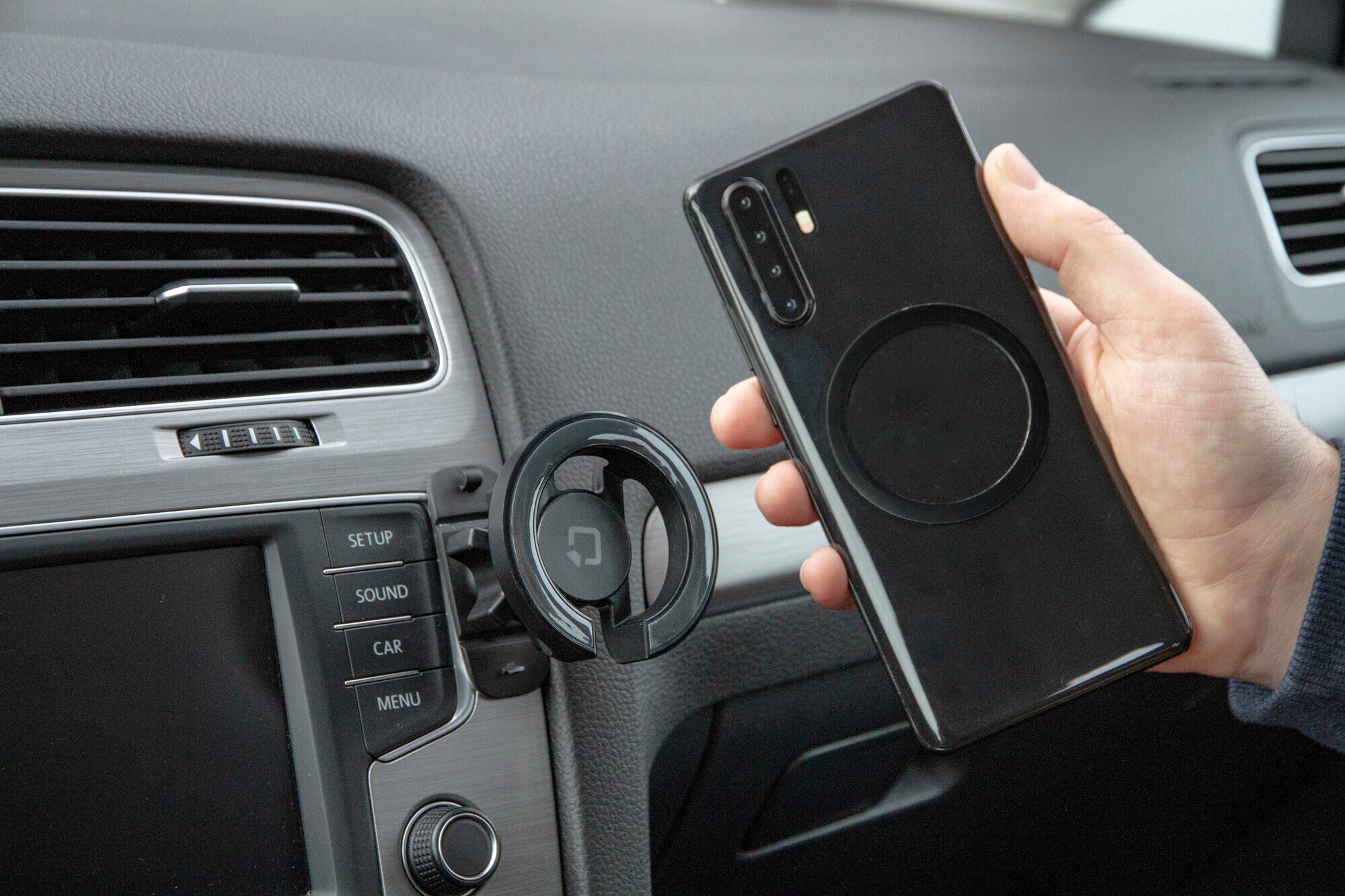Mag Pro Stick, Porta telefono magnetico con attacco adesivo - immagine 8