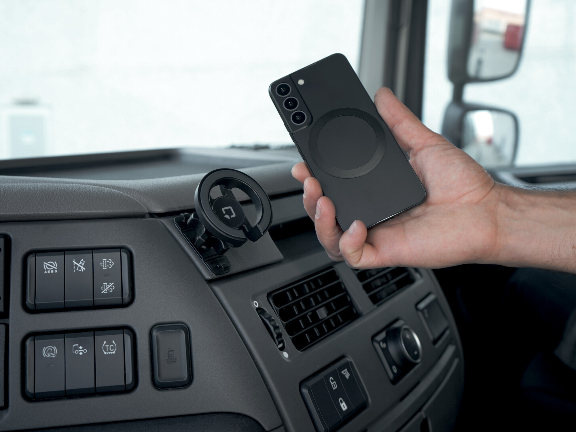 Mag Pro Stick, Porta telefono magnetico con attacco adesivo - immagine 13