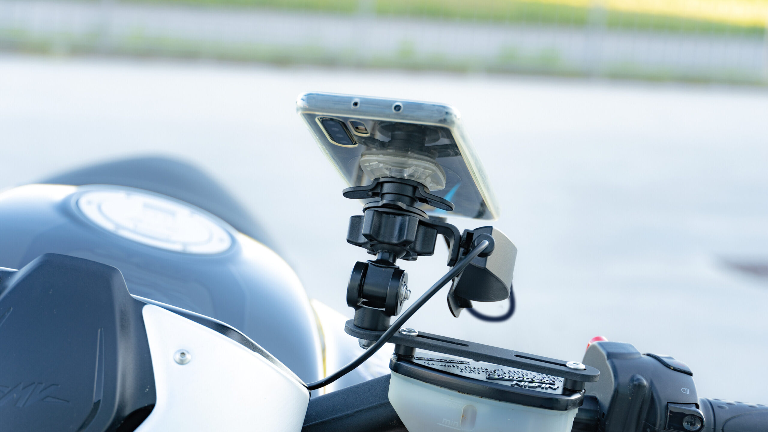 Trek, doppio caricatore usb resistente all’acqua, 3 tipi di fissaggio - 5400 mA - 30W - 12/24V - immagine 9