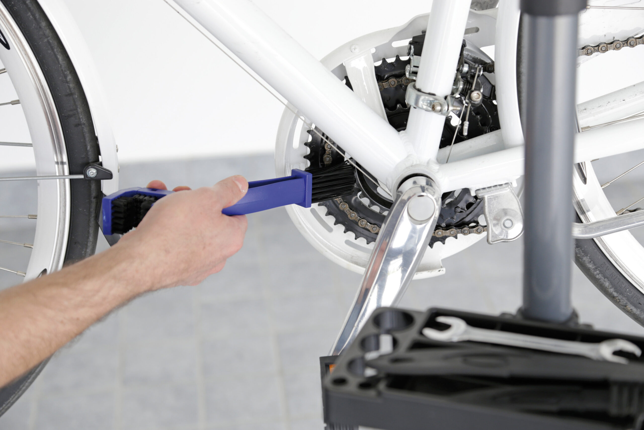 Spazzola pulisci catena per ciclo e moto - immagine 6