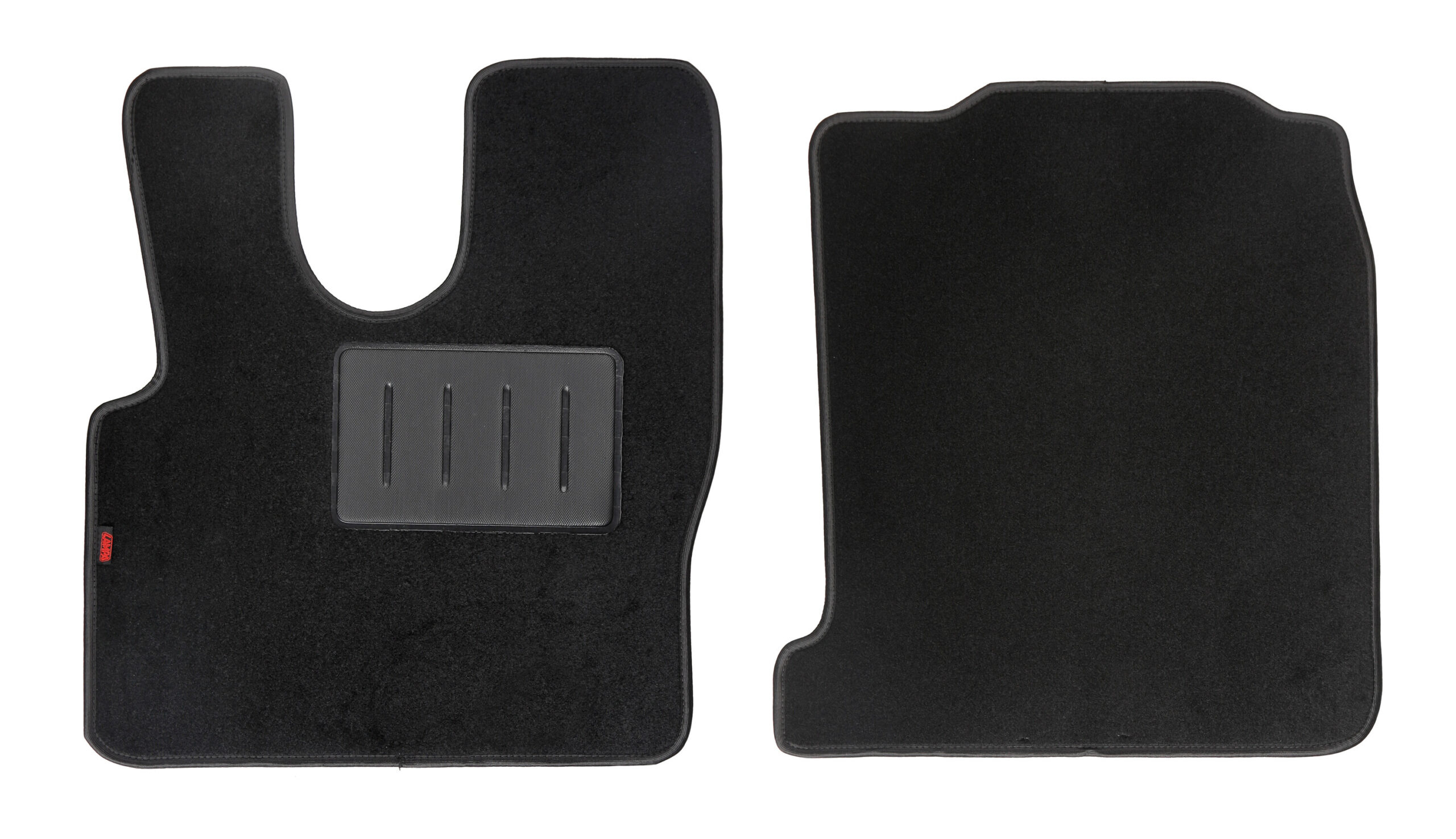 Tappeti su misura in moquette - compatibile per Daf 95XF (01/97>09/03) - Daf CF65 (01/01>12/14) - Daf CF75 (01/01>12/14) - Daf CF85 (04/06>12/14) - Daf XF 105 (02/04>12/14) - Daf XF 95 (11/01>12/07)