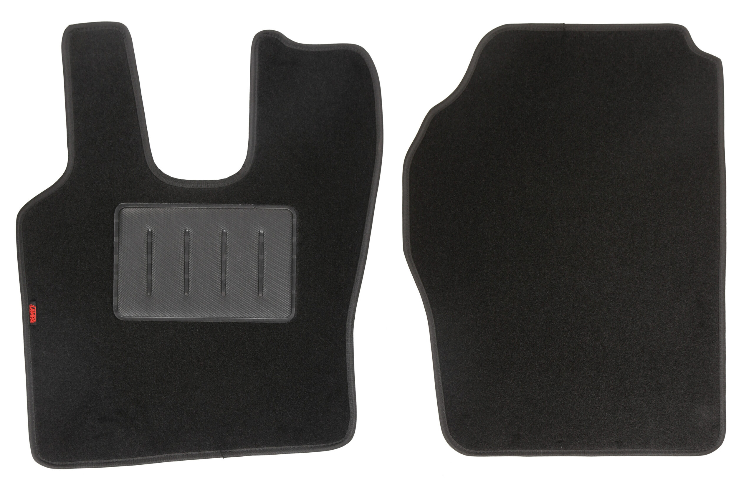 Tappeti su misura in moquette - compatibile per Scania G Serie 5 (03/04>08/09) - Scania G Serie 6 (09/09>08/13) - Scania G Serie 6 - Streamline (09/13>12/17) - Scania R Serie 5 (03/04>08/09) - Scania R Serie 6 (09/09>08/13) - Scania R Serie 6 - Streamline (09/13>12/14) no sedile Recaro