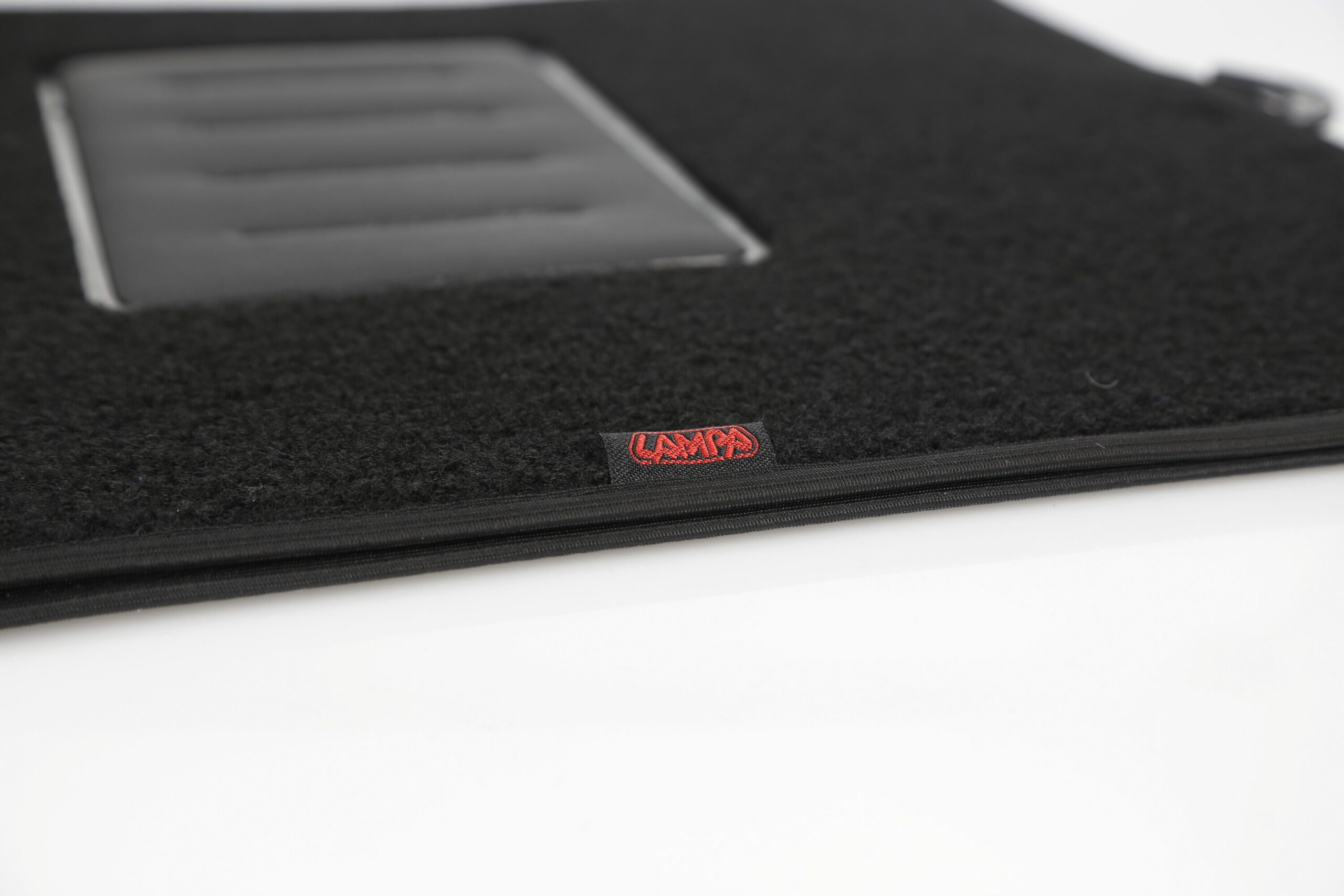 Tappeti su misura in moquette - compatibile per Scania G Serie 7 - New Generation (01/18>) - Scania L Serie 7 - New Generation (01/18>) - Scania P Serie 7 - New Generation (01/18>) - Scania R Serie 7 - New Generation (11/16>02/25) - Scania S Serie 7 - New Generation (11/16>) - Scania XT Serie 7 - New Generation (01/18>) - Scania R Serie 7 - New Generation (03/25>) - immagine 3