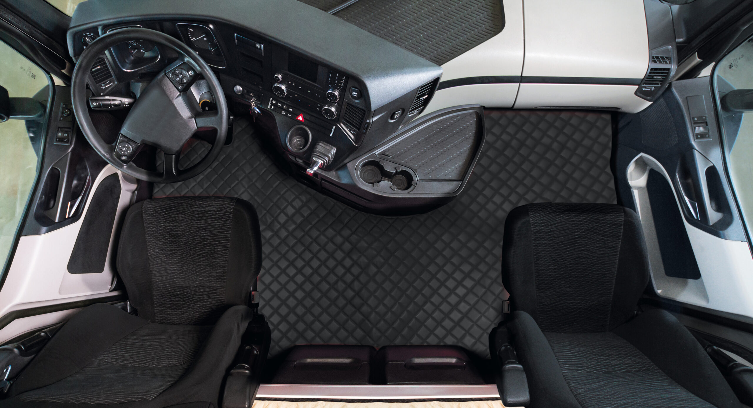 Coppia tappeti in Skeentex - Blu - compatibile per Mercedes Actros MP4 (09/11>09/19) cabina larga, sedile pass. pieghevole, tunnel - Mercedes Actros MP5 (10/19>) cabina larga, sedile pass. pieghevole, tunnel - Mercedes Actros MP5 L (11/21>) cabina larga, sedile pass. pieghevole, tunnel - immagine 3