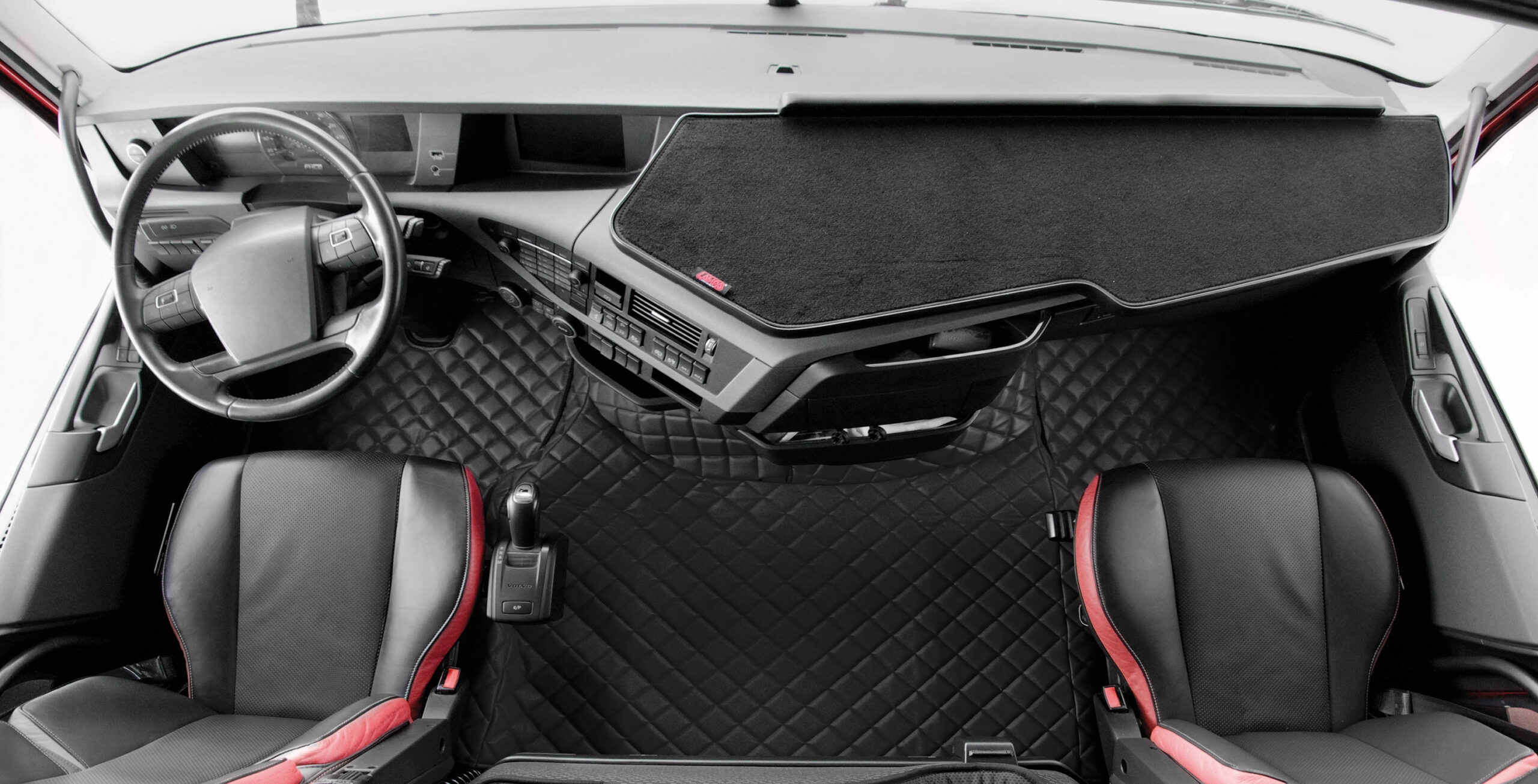 Tappeto centrale in Skeentex - Nero - compatibile per Volvo FH Serie 4 (09/12>05/21) automatico - Volvo FH Serie 5 (06/21>) automatico - Volvo FH Aero (01/24>) automatico - immagine 2