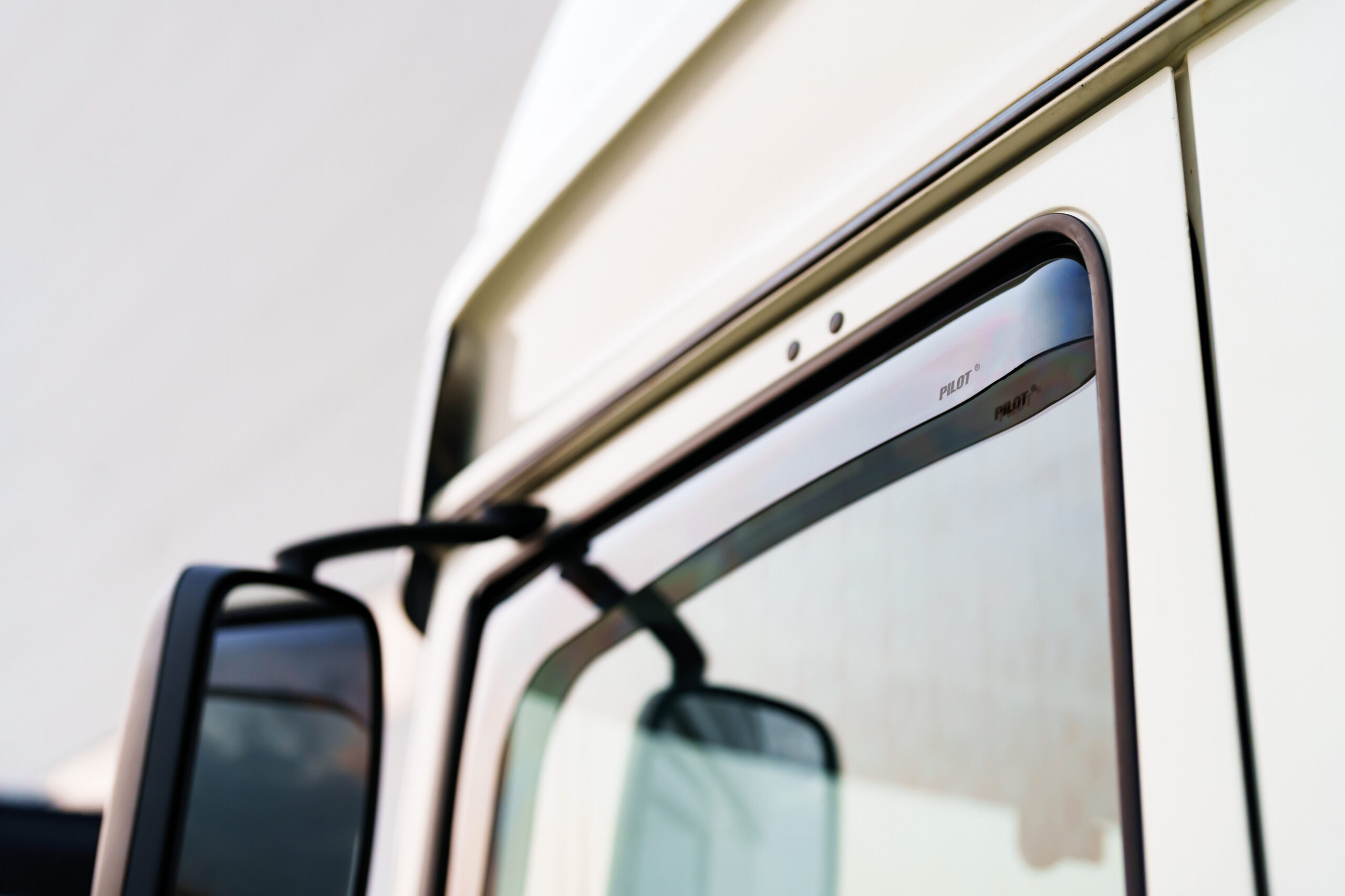 Set deflettori aria in policarbonato - compatibile per Daf XF 106 (10/12>05/21) - immagine 3