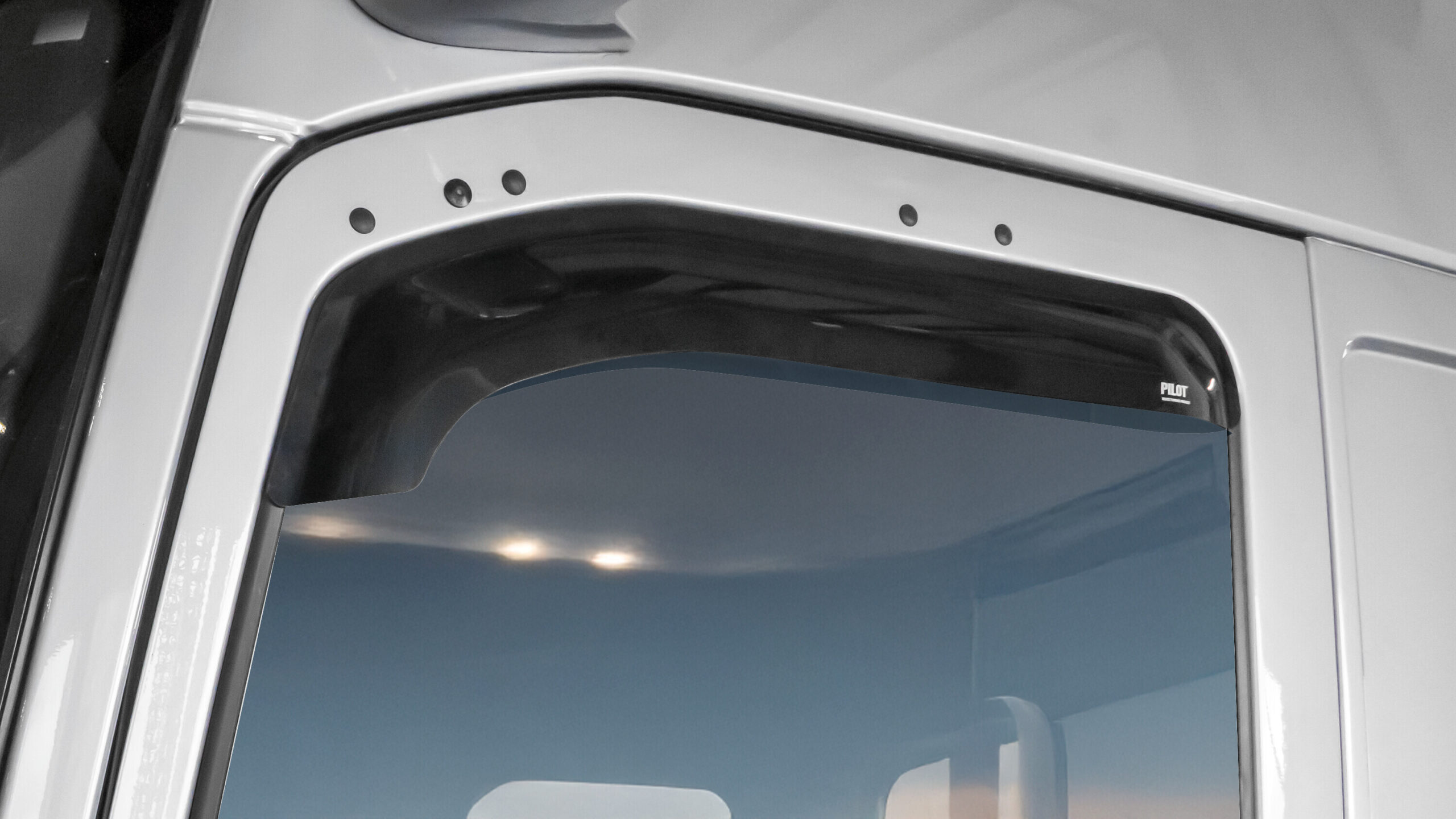 Set deflettori aria in acrilico - compatibile per Volvo FH Aero (01/24>) no specchi retrovisori, con telecamere - immagine 3