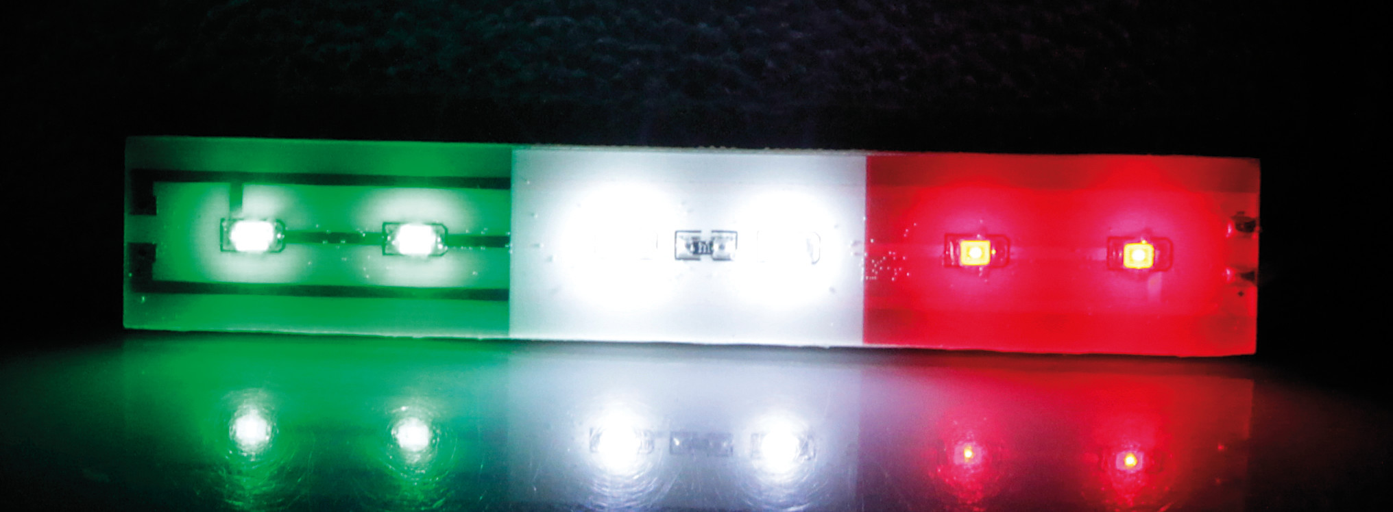 Bandiera Italia luminosa a 6 led, 24V - immagine 3