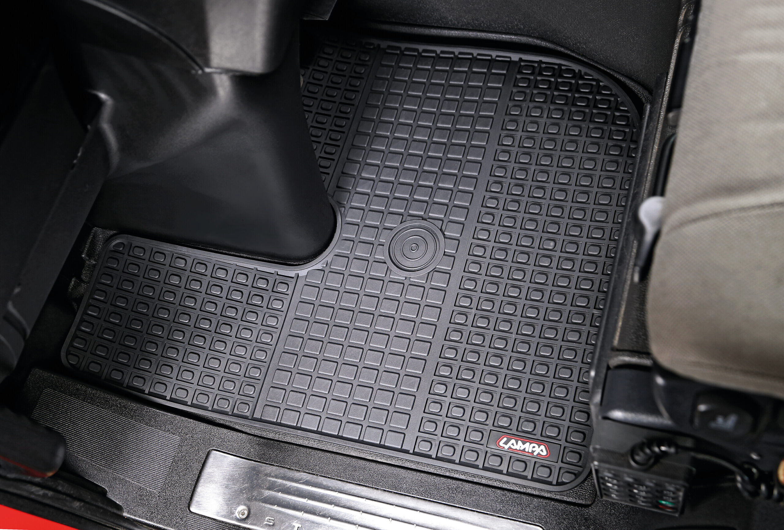 Coppia tappeti su misura in Eco Gomma - compatibile per Iveco Trakker (09/04>06/21) - Iveco Stralis (08/02>12/12) - Iveco Stralis (07/12>12/19) - Iveco Stralis Hi-Way (07/12>08/16) - Iveco Stralis XP (09/16>12/19) - immagine 4