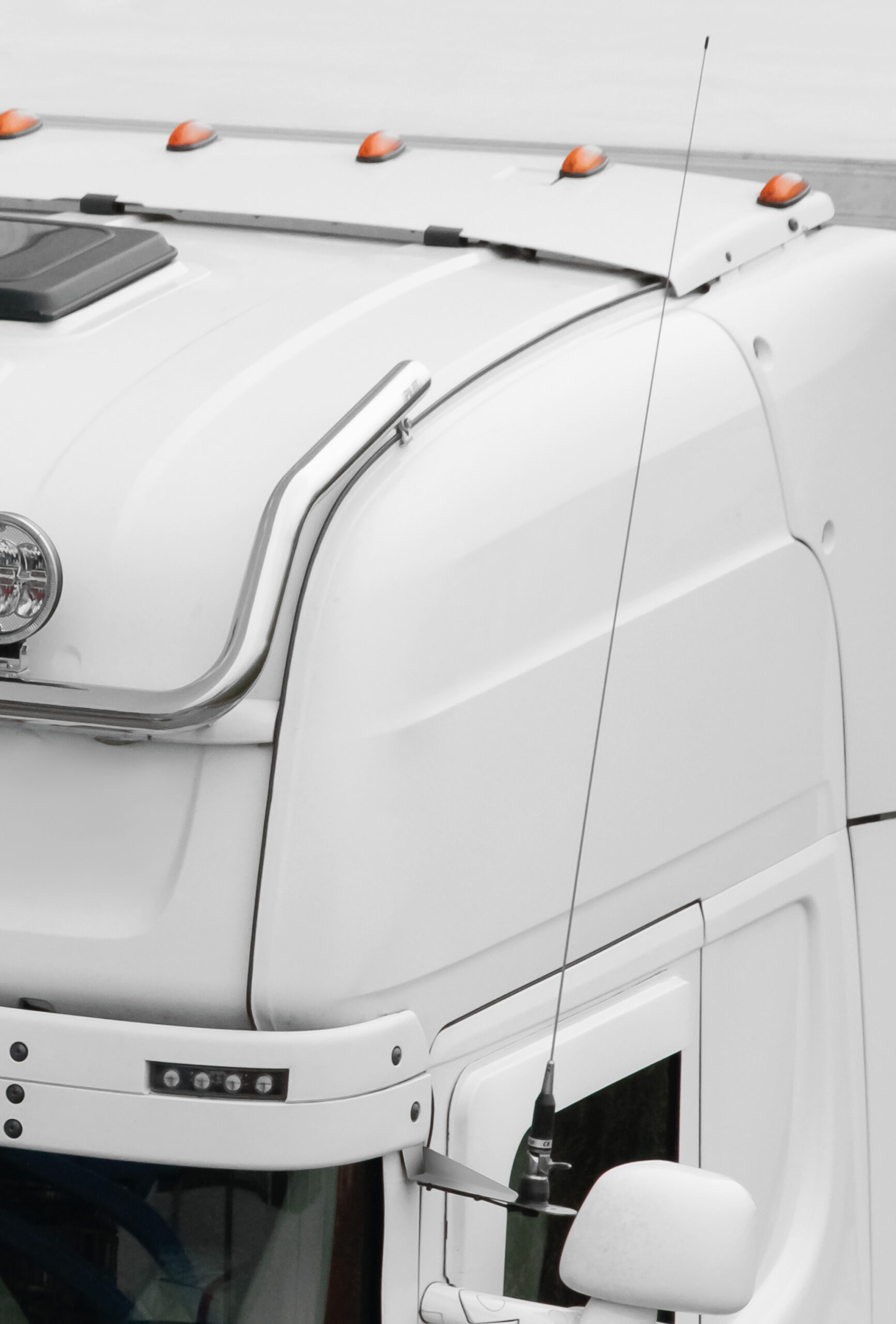 Staffa per antenna CB - Attacco su visiera parasole - compatibile per Scania R Serie 5 (03/04>08/09) - Scania R Serie 6 (09/09>08/13) - Scania R Serie 6 - Streamline (09/13>12/17) - immagine 2