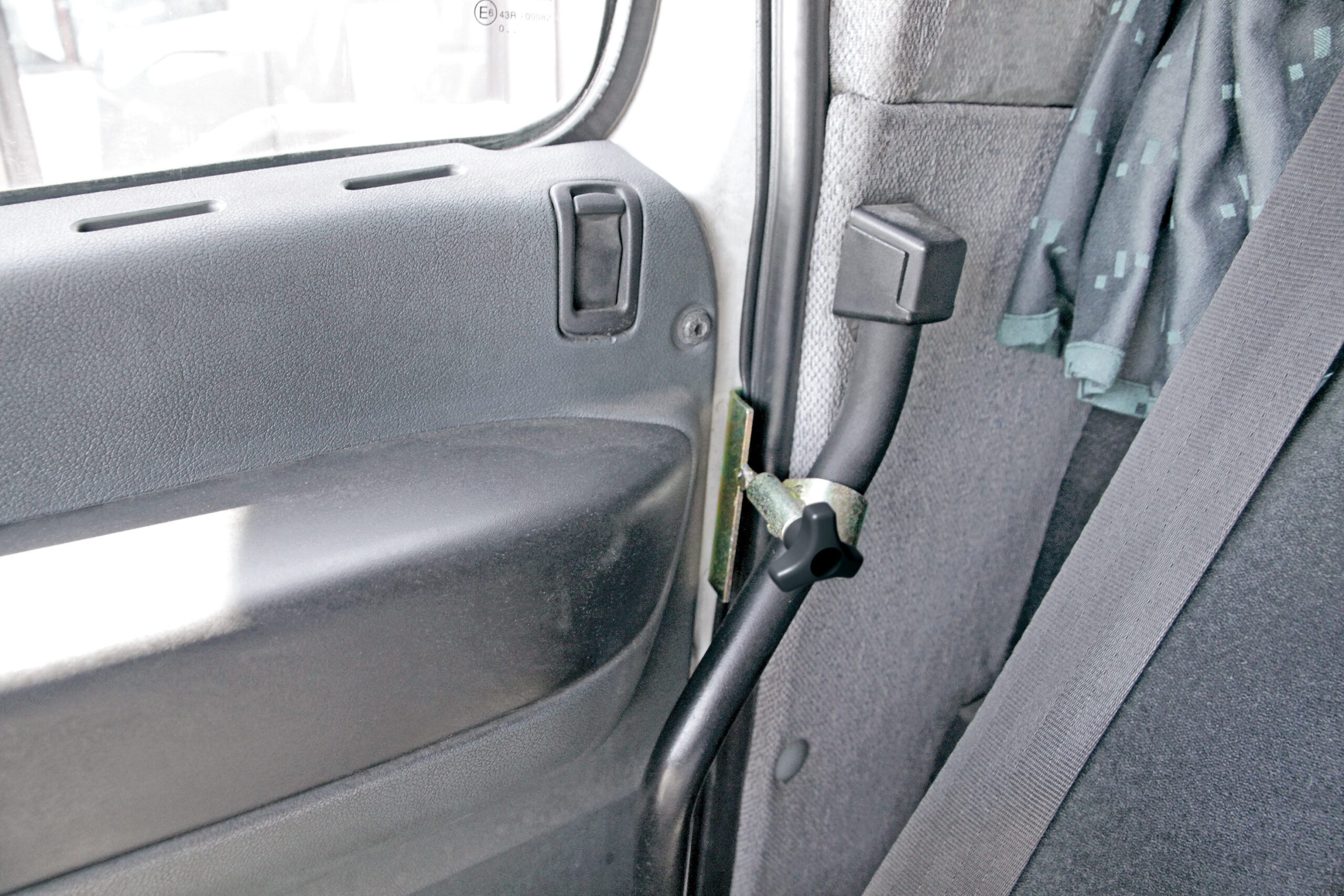 Serrature interne aggiuntive per cabina camion - compatibile per Daf 95XF (01/97>09/03) - Daf XF 105 (02/04>12/14) - Daf XF 106 (10/12>05/21) - Daf XF 95 (11/01>12/07) - immagine 2