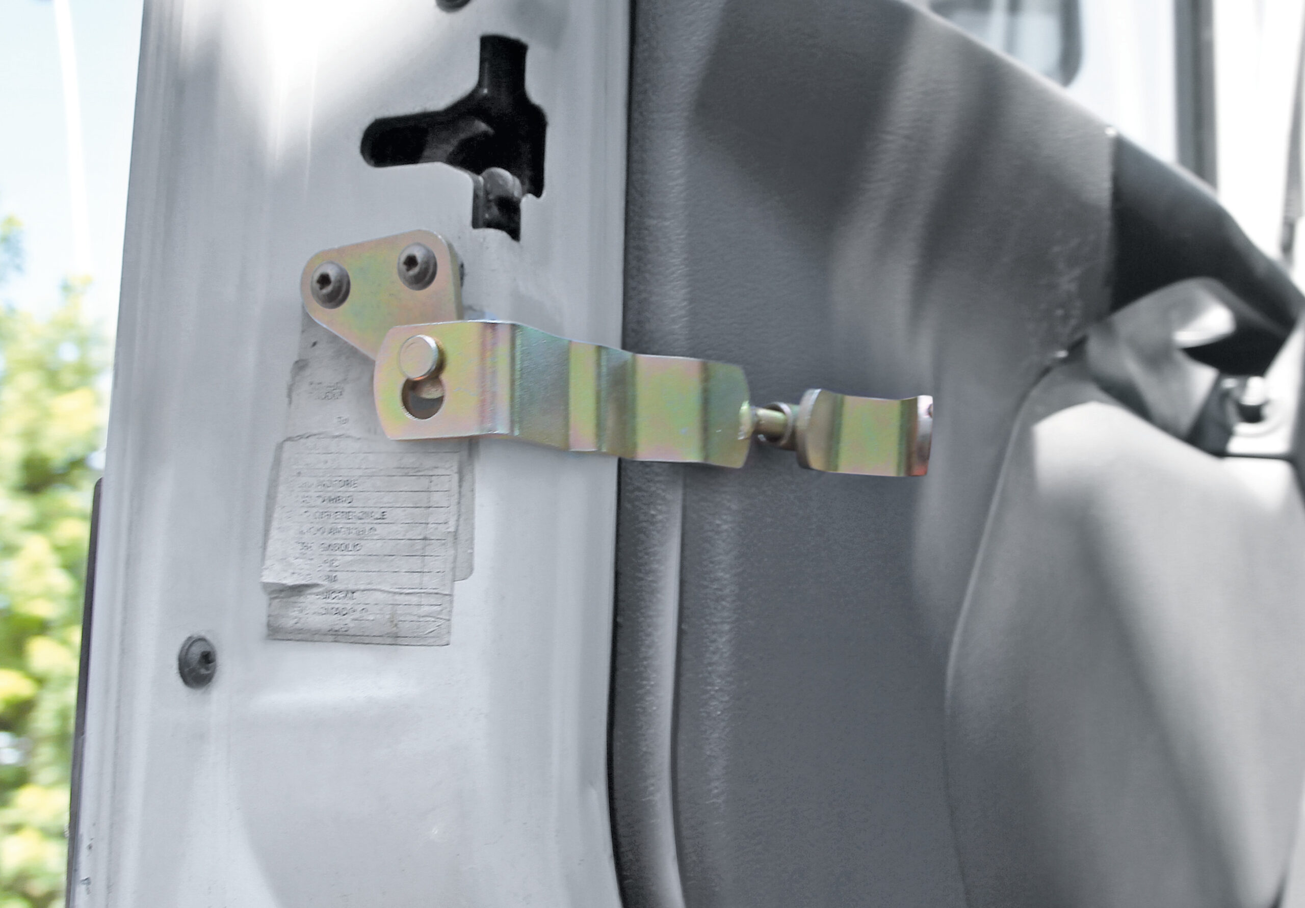 Serrature interne aggiuntive per cabina camion - compatibile per Renault Premium 1 (02/96>04/06) - Renault Premium 2 (09/05>12/13) - immagine 3