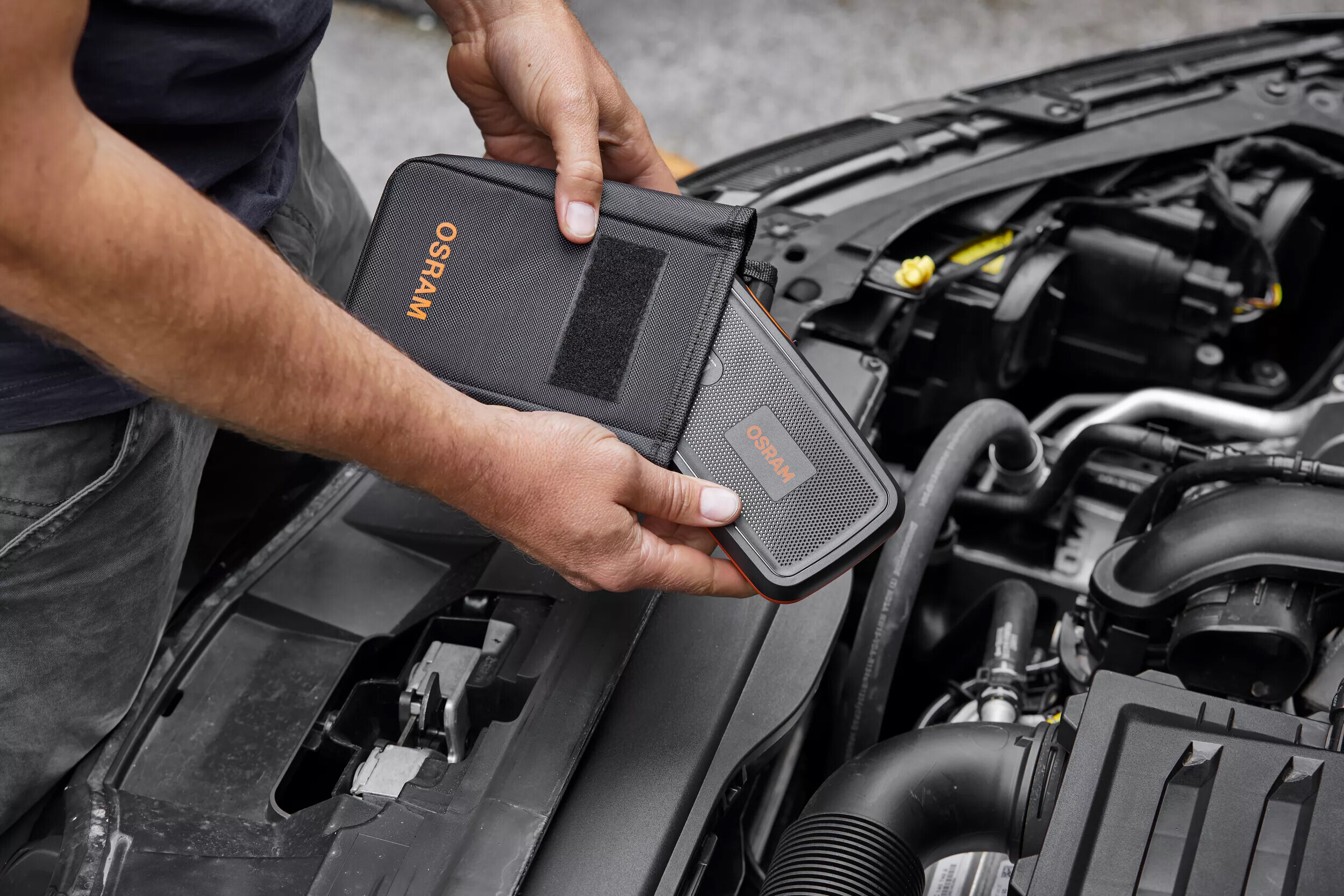 BATTERYstart 200, avviatore di emergenza con funzione power bank - immagine 10