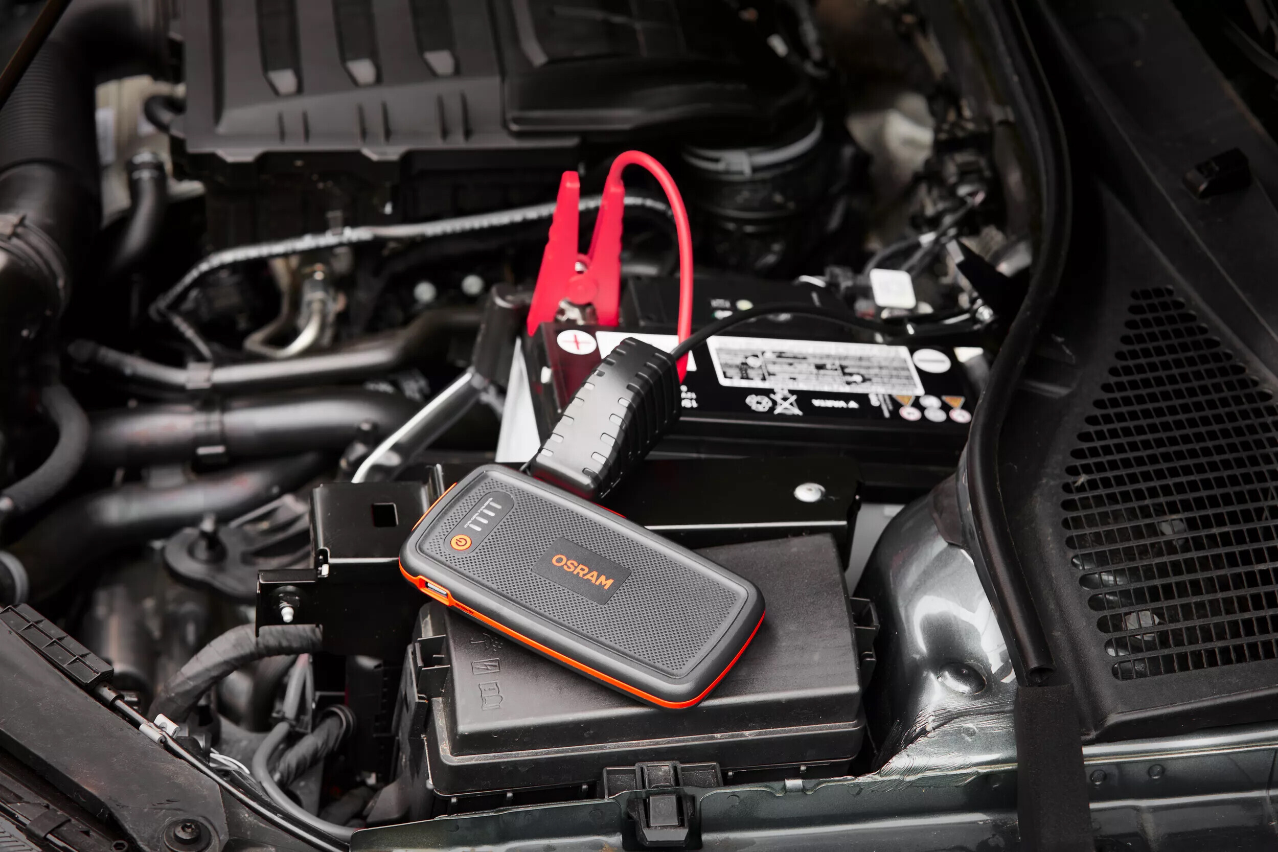 BATTERYstart 200, avviatore di emergenza con funzione power bank - immagine 11