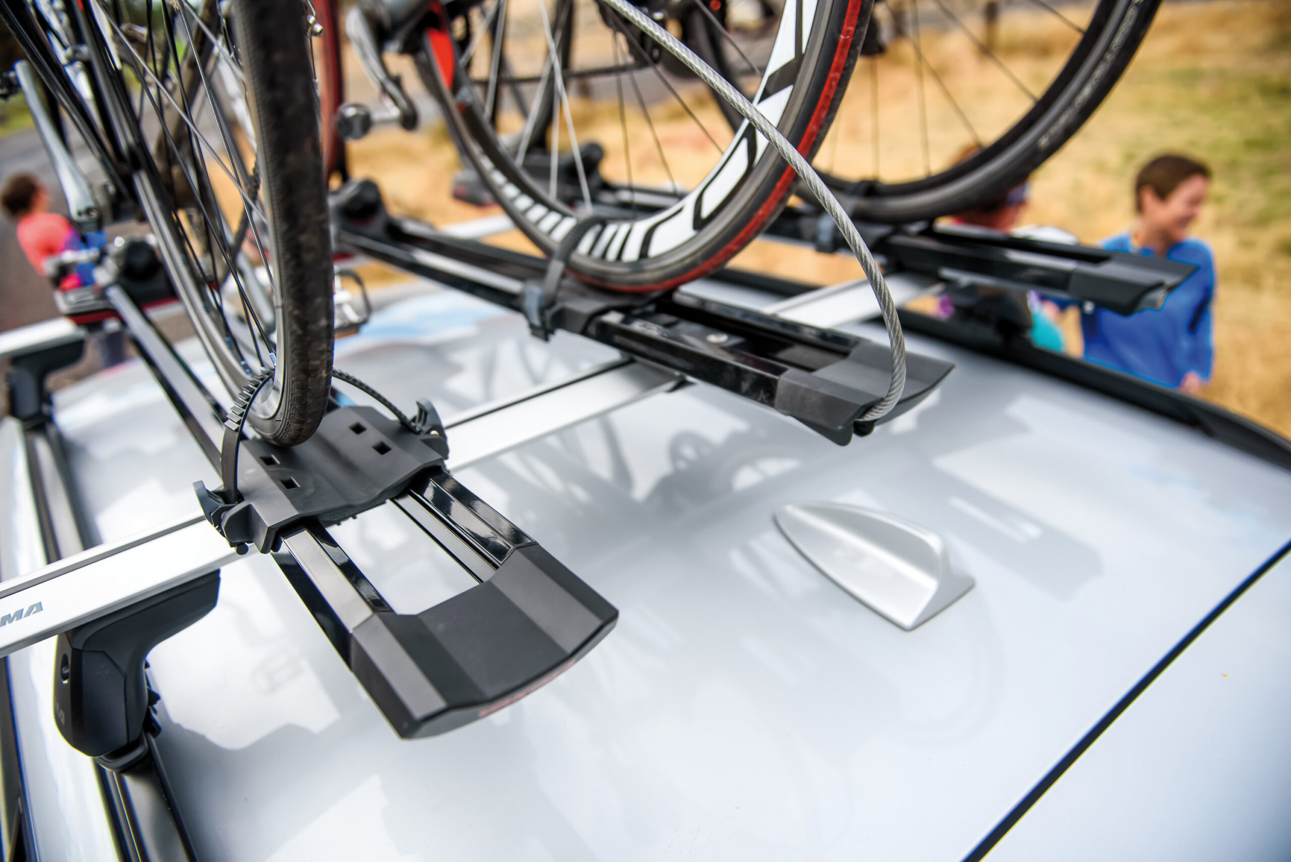 HighSpeed, porta bicicletta da tetto con fissaggio ruota anteriore - Nero - max 1219 mm (passo bici) - immagine 4