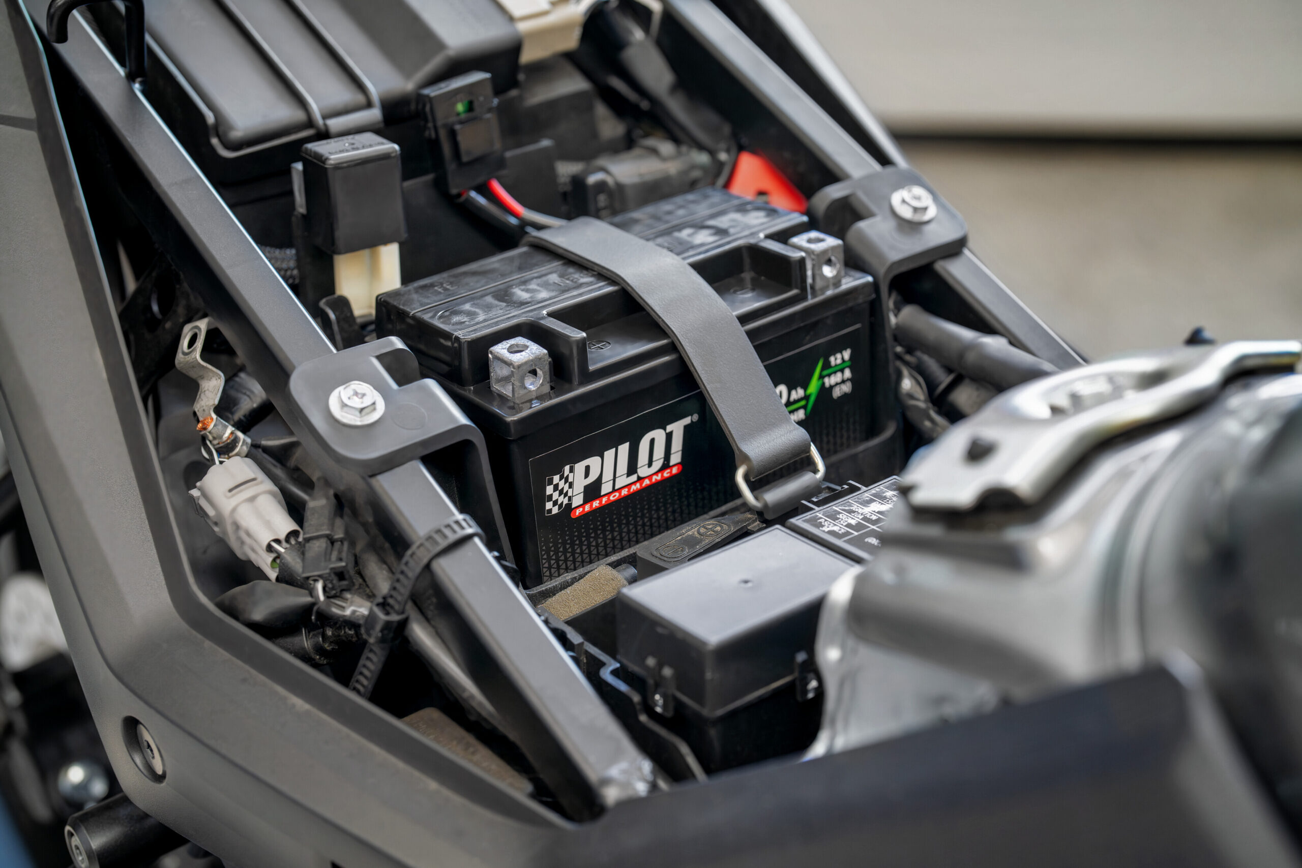 Batteria 12V - Pilot AGM - 10 Ah - 160 A - immagine 4